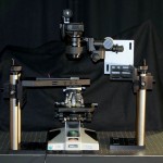 Der Stanford LichtFeld Mikroskop Prototyp (Foto: Levoy et al. 2006)